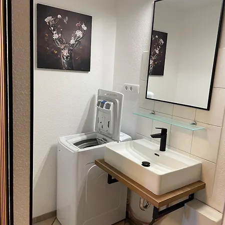 Modernes City-apartment Mit Parkplatz In