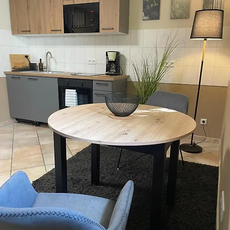 Modernes City-apartment Mit Parkplatz In Apartment