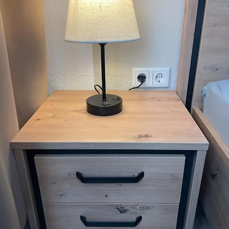 Apartment Modernes City-apartment Mit Parkplatz In