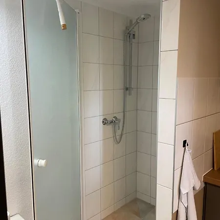 アパート Modernes City-apartment Mit Parkplatz In *